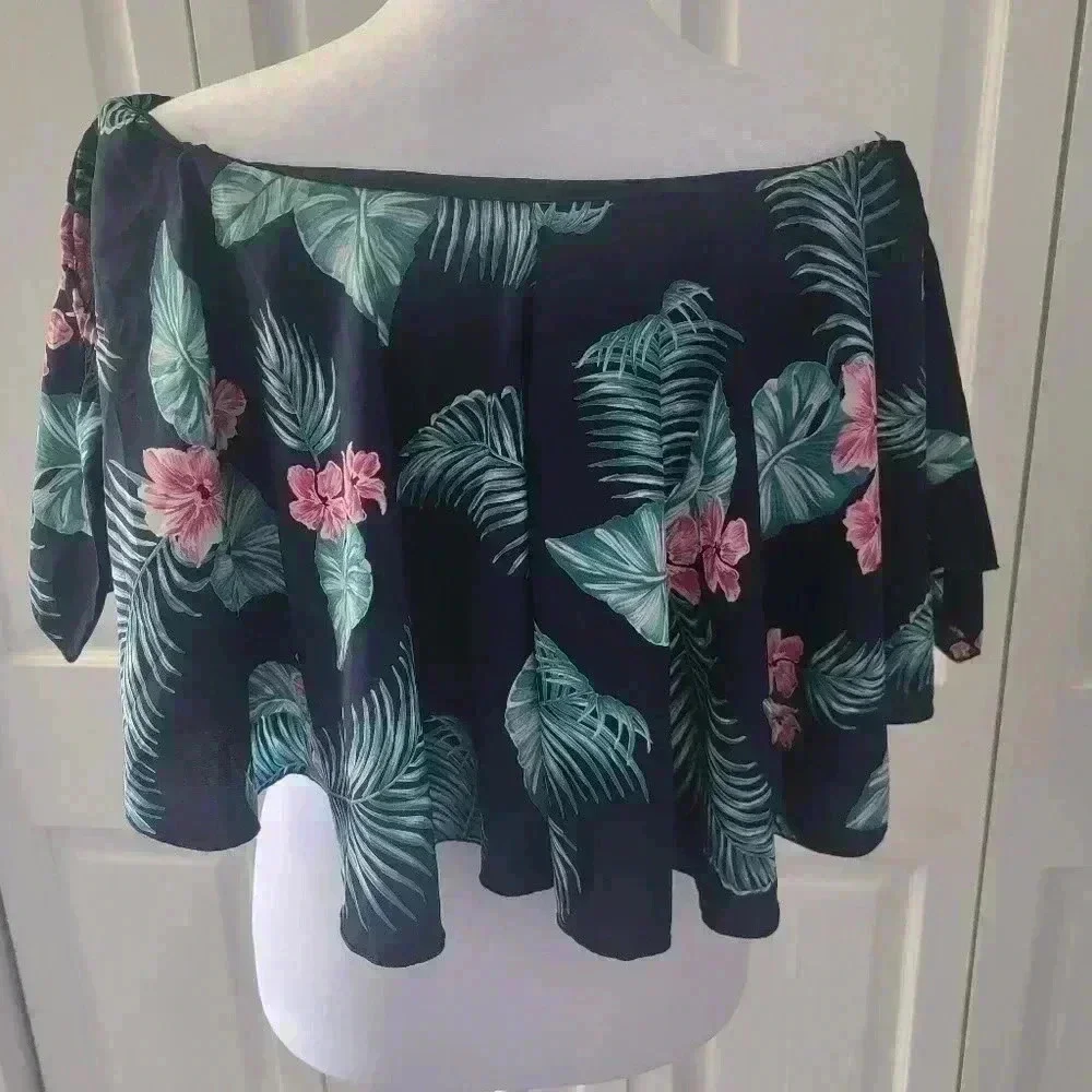 Cookies Clothing Co. HAWAII Green Leaf Cape Sleeve Off-Shoulder Crop Top, Sz MED - Picture 4 of 5